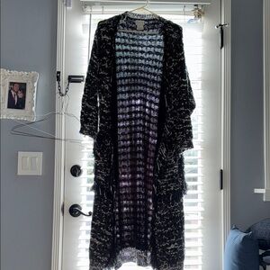 Foxiedox Black and White Textured Knit